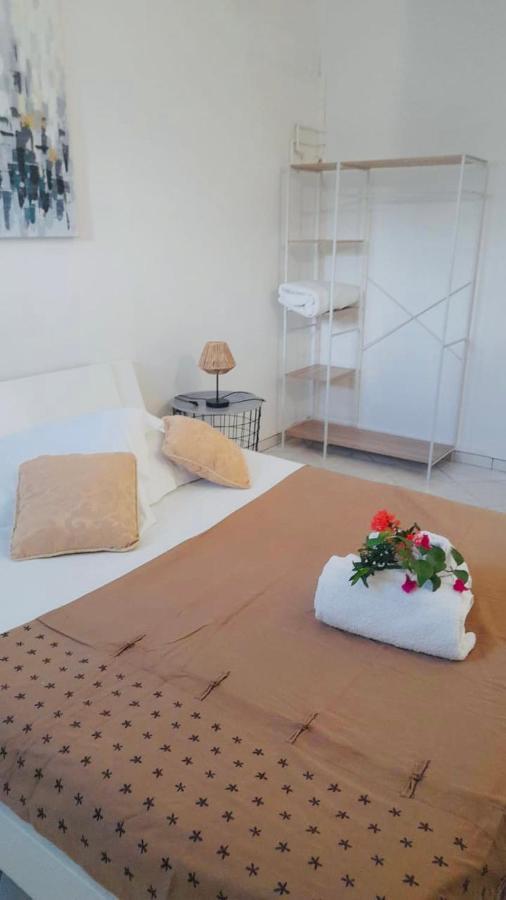 Coconing Logements Studios Et Maisons Sainte-Anne  Εξωτερικό φωτογραφία